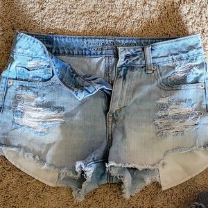 AE light blue destroyed denim shorts size 4